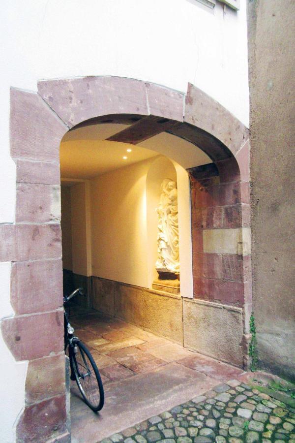 Appartement Typique Et Cosy A Deux Pas De La Cathedrale Strasbourg Bagian luar foto