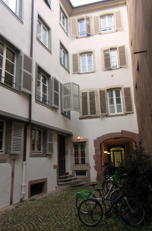 Appartement Typique Et Cosy A Deux Pas De La Cathedrale Strasbourg Bagian luar foto